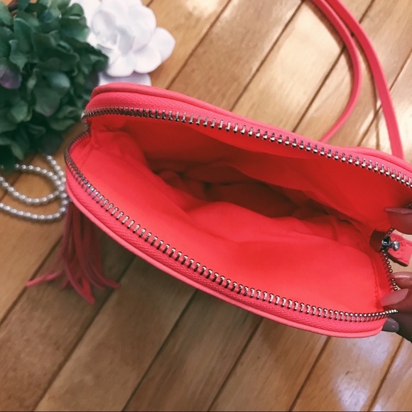 Cute Crossbody Bag / Satchel - Picture 4 of 5